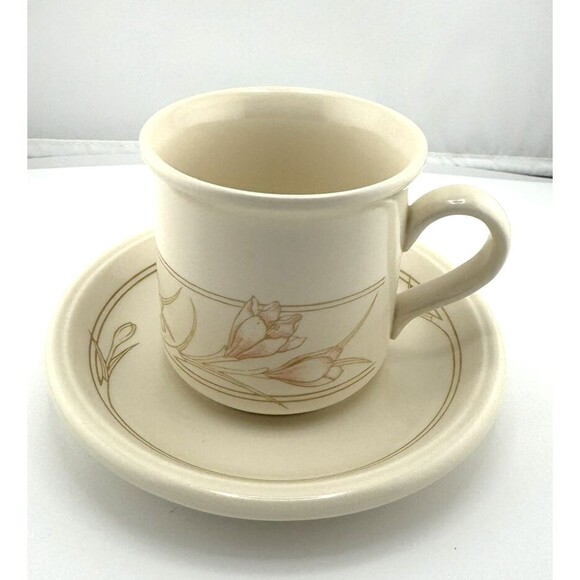 Vintage Biltons Spring Bouquet flat cup and saucer Made in England - Picture 1 of 4